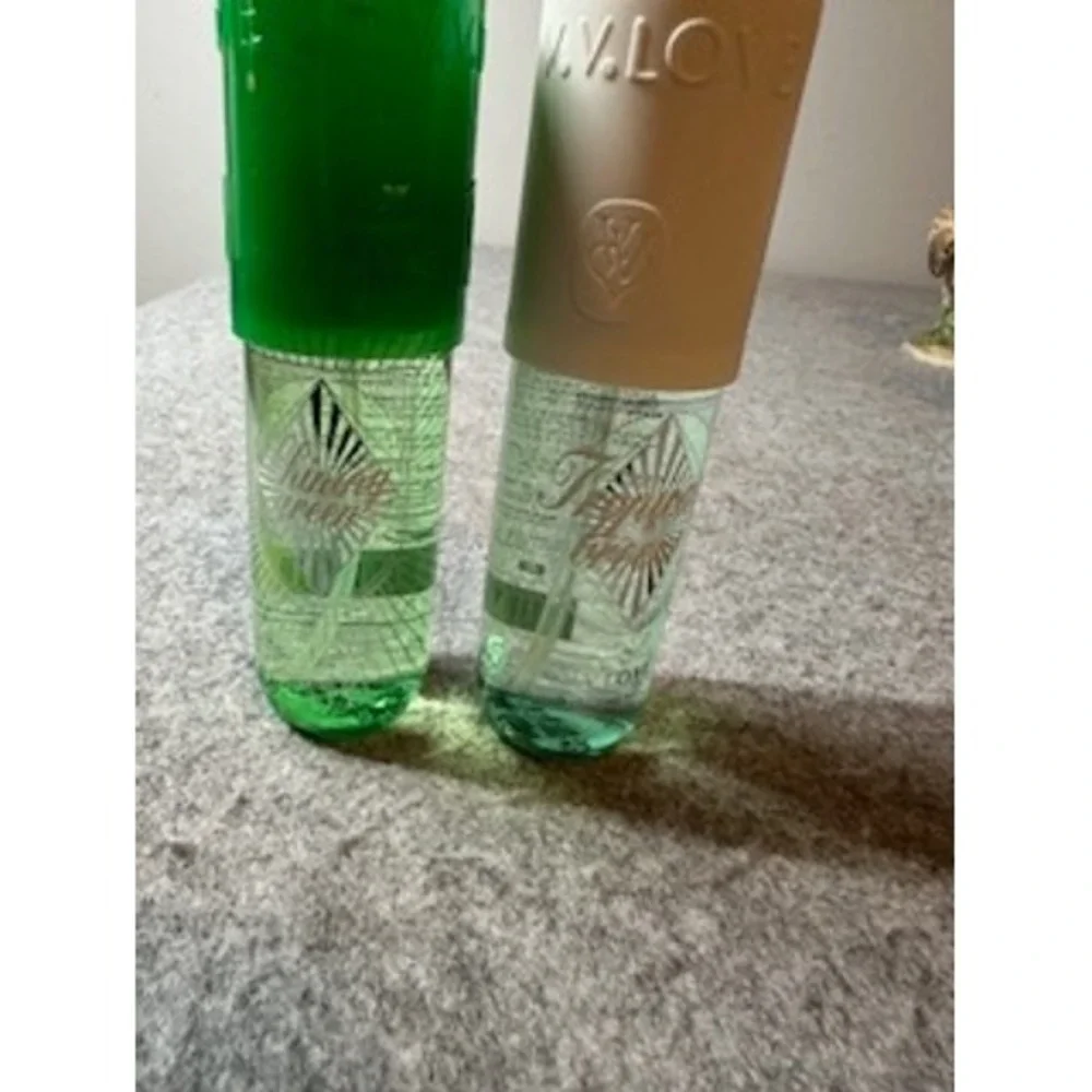 V.V. Love Fragrance Mist Duo Shining Green & Tropical Breeze 90ml Body Spray Set
